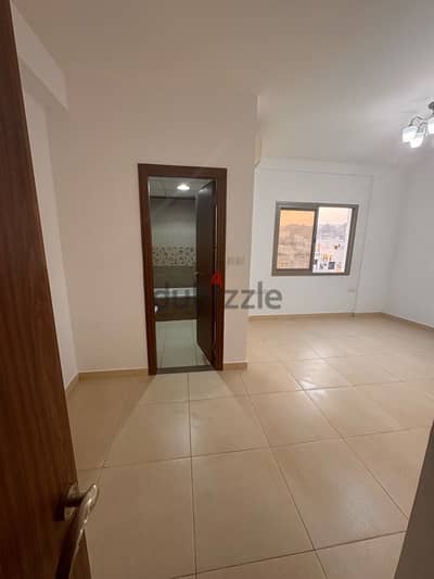 Spacious  2 Bedroom flat Mutrah KFC building