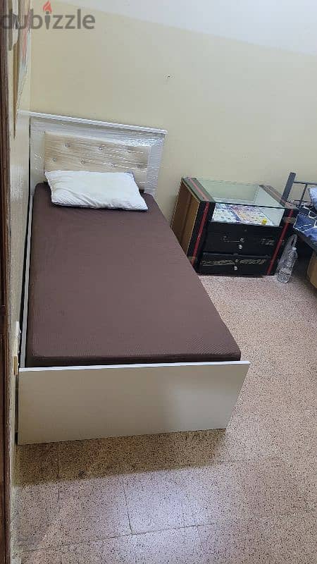 BED SPACE AND ROOM FOR NENT RUWI Only Indians 1