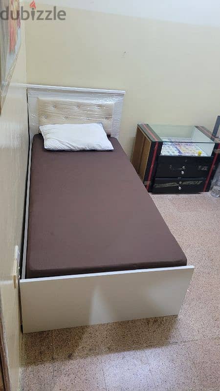 BED SPACE AND ROOM FOR NENT RUWI Only Indians 6