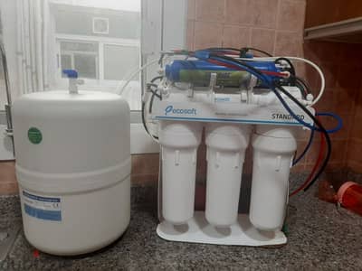 German made water filter with tank