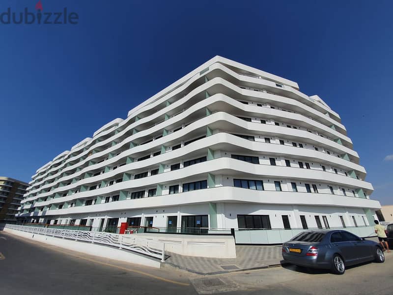 2 BR Fantastic Freehold Apartment in Golf Tower 0