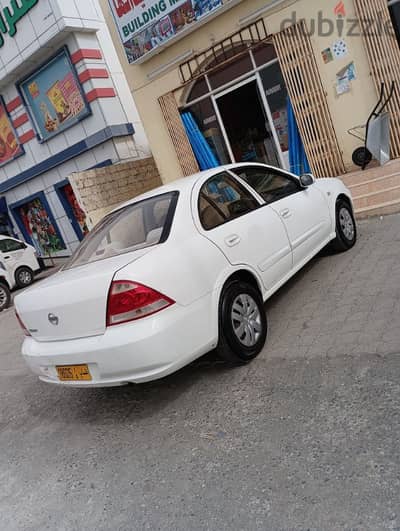 Nissan Sunny 2011