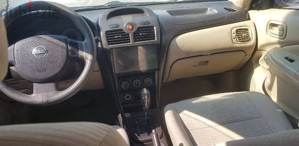 Nissan Sunny 2010