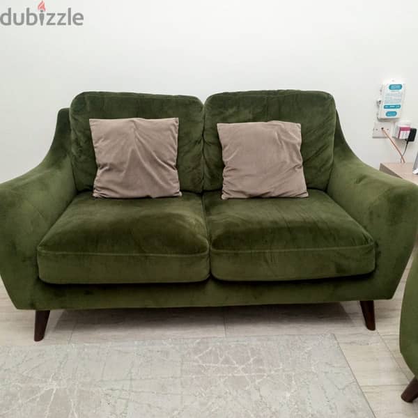 Neat and clean green sofa for sale 3