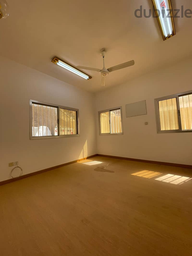 Spacious 3BHK Flats for Rent in Wadi Kabir near Shell Station PPA383 1