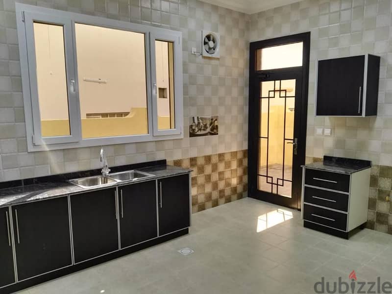 Spacious 4BHK Compound Villa for Rent in Seeb PPV264 5