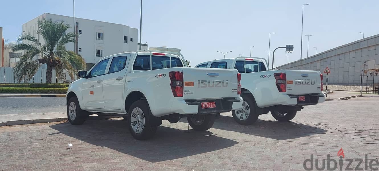 isuzu / MITSUBISHI pickup  للايجار 15