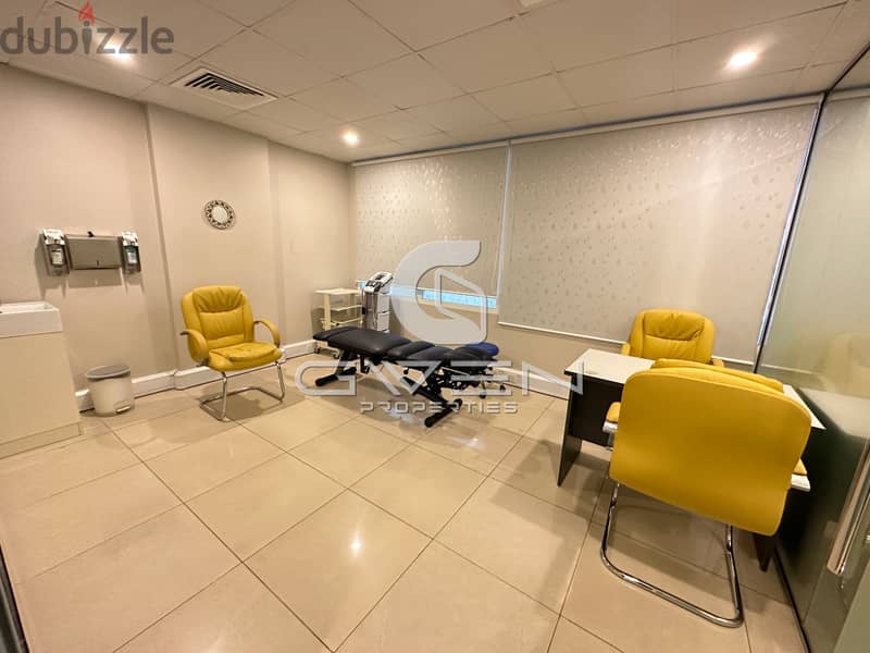 Ready-to-Move / Fully furnished Office Space in Al Khuwair 4