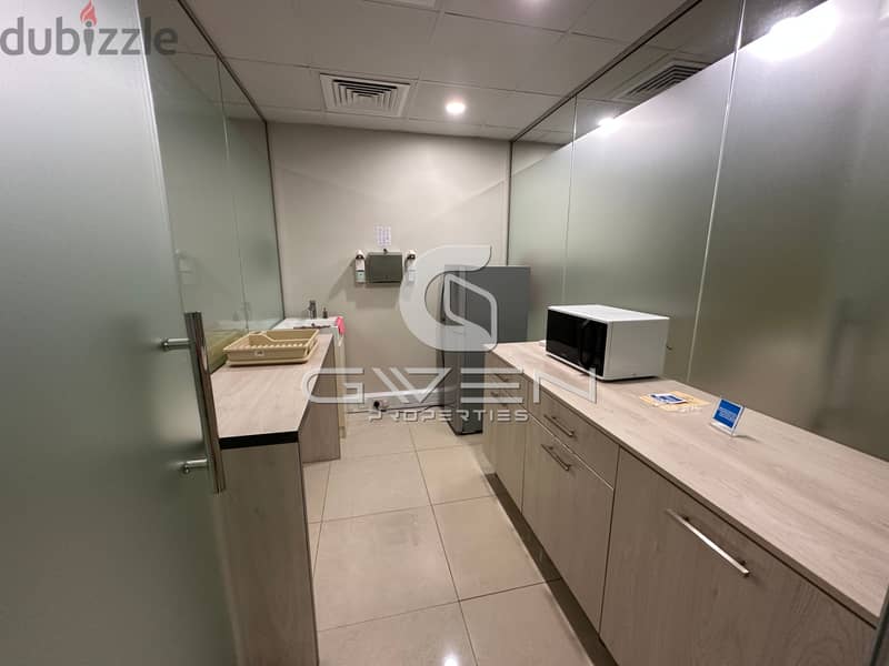 Ready-to-Move / Fully furnished Office Space in Al Khuwair 7