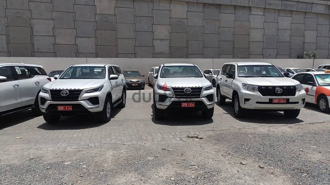 / SUV / Saloon / Bus & canters  للإيجار 8