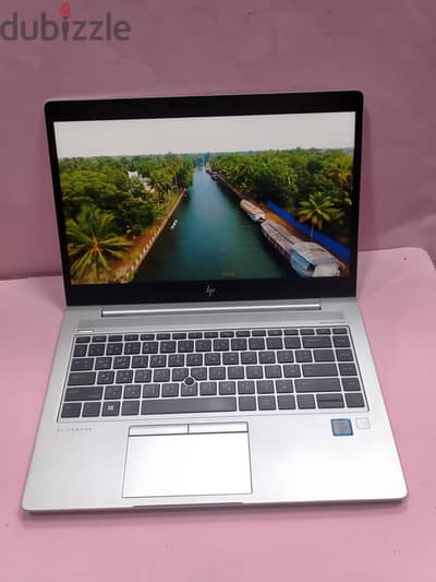 HP ELITEBOOK 840 8th GENERATION I5 16GB RAM 512GB SSD 14 INCH ***