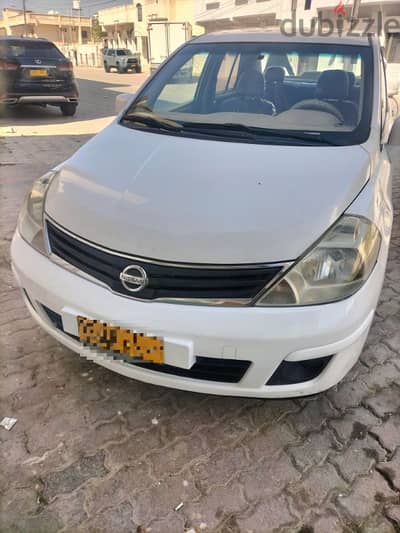 Nissan Tiida 2011