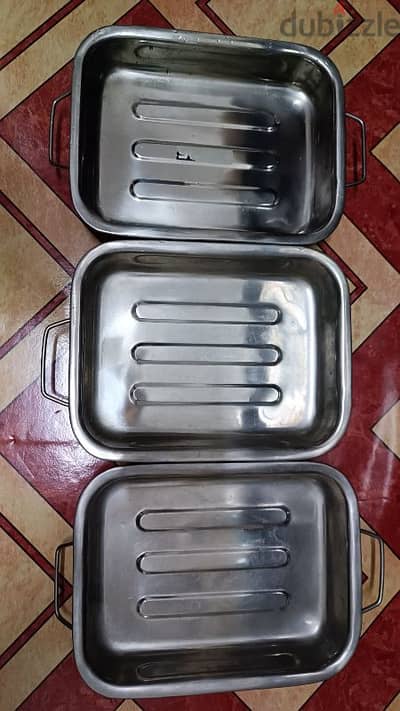 3 rectangular oven roasters with handles