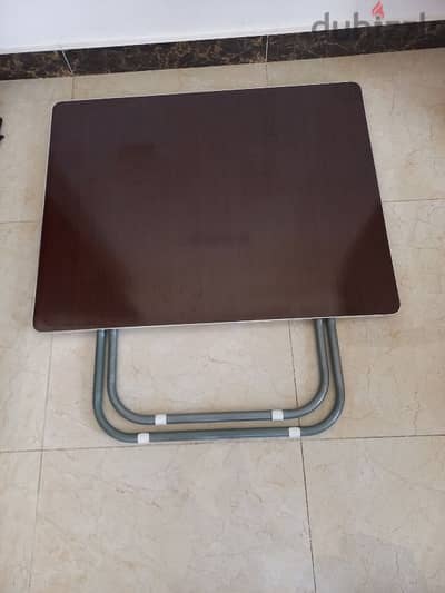 Office chair and table