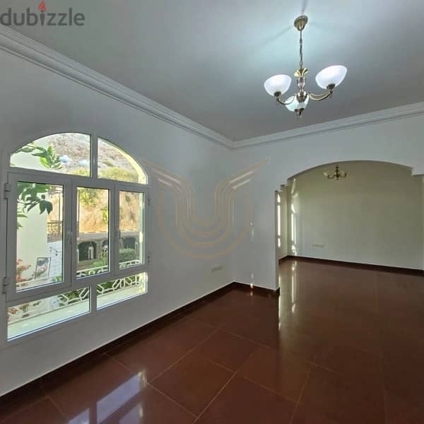 AL QURUM | LUXURIOUS 5+1 BR VILLA FOR RENT 3