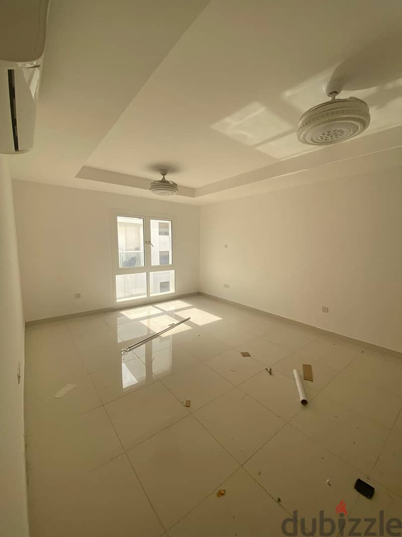 "SR-HS-735 Spacious Flat for Rent in Al Hail North 1