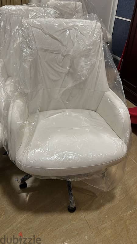 BRAND NEW OFFICE CHAIR FOR SALE 1