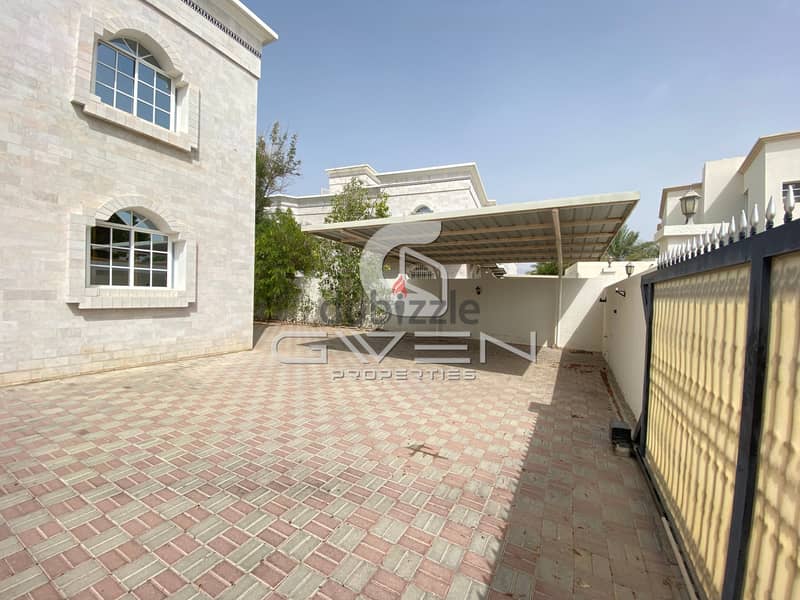 Spacious 4 BHK Villa for Rent in Prime Location - MSQ! 13