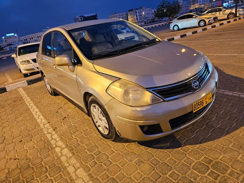 Nissan Tiida 2011 0