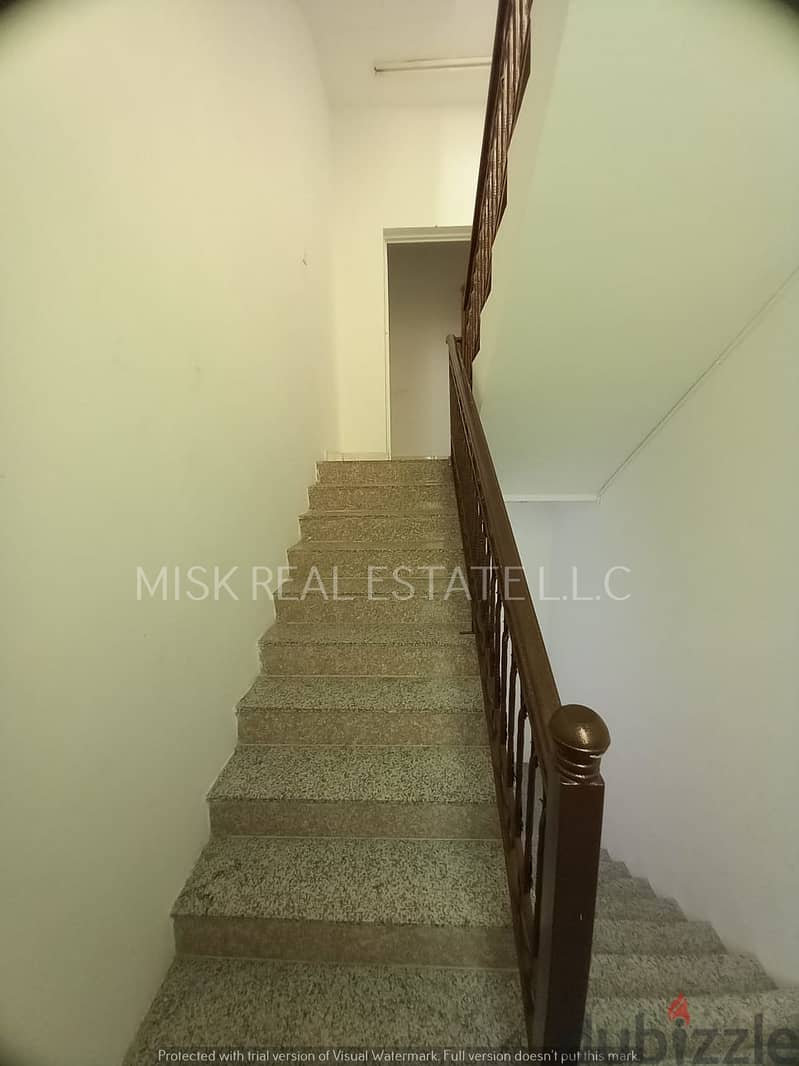 Spacious 3 Bedroom Apartment FREE WIFI – Al Mawaleh South 7