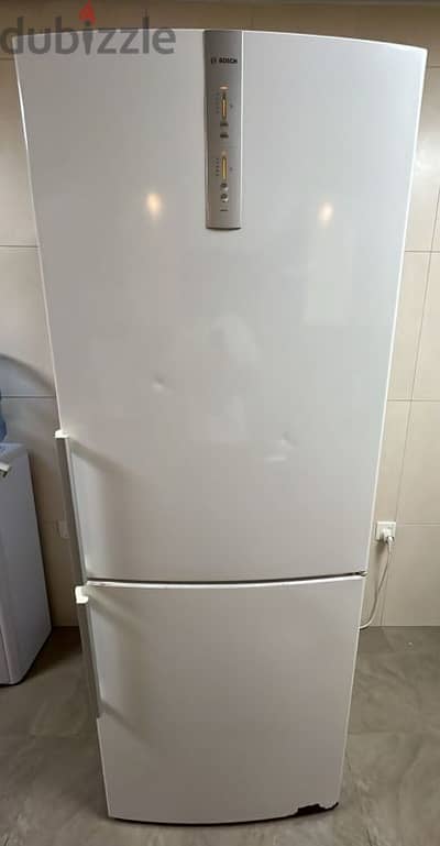 fridge for sale(serious buyers)