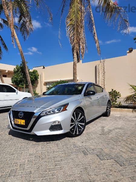 Nissan Altima SV  2019 0