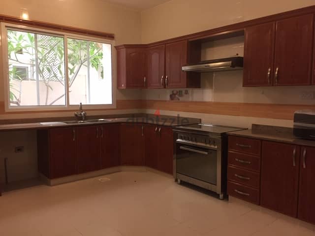 Prestigious fully furnished 3-bedroom apartment, Azaiba, Free internet 6