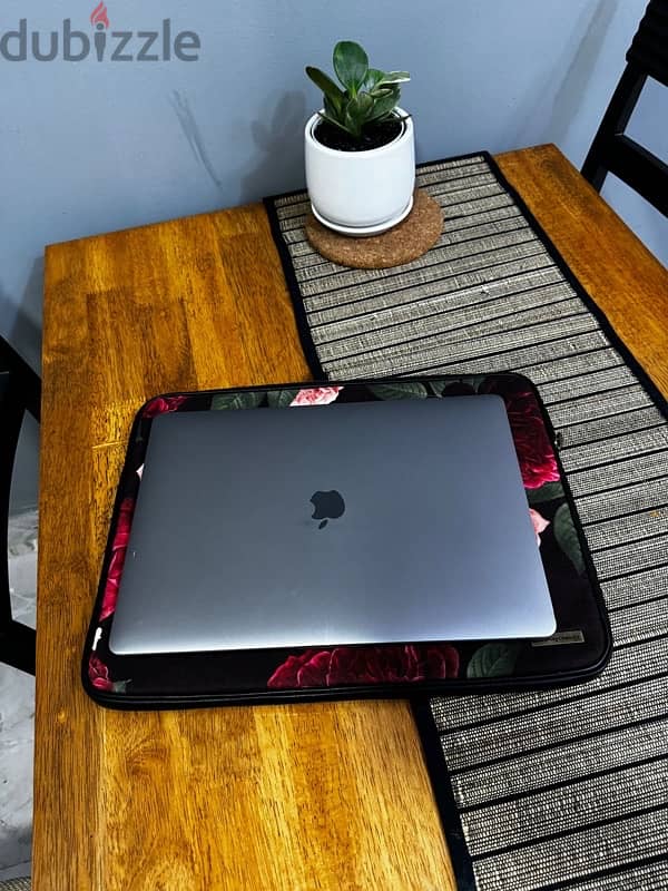 MacBook pro urgent Sale 1