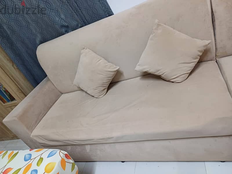 3 seater Sofa L shaped Fully Comfortable 4