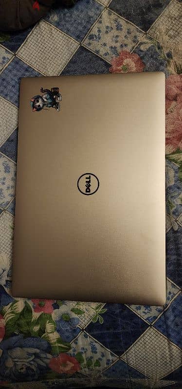 Dell laptop i7. RAM 16 gb. 512. graphics card. 530 gb 2