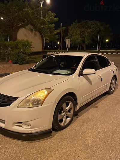 Nissan Altima 2010