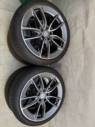 Mercedes c300  rim/tyres Continental Runflat almost new