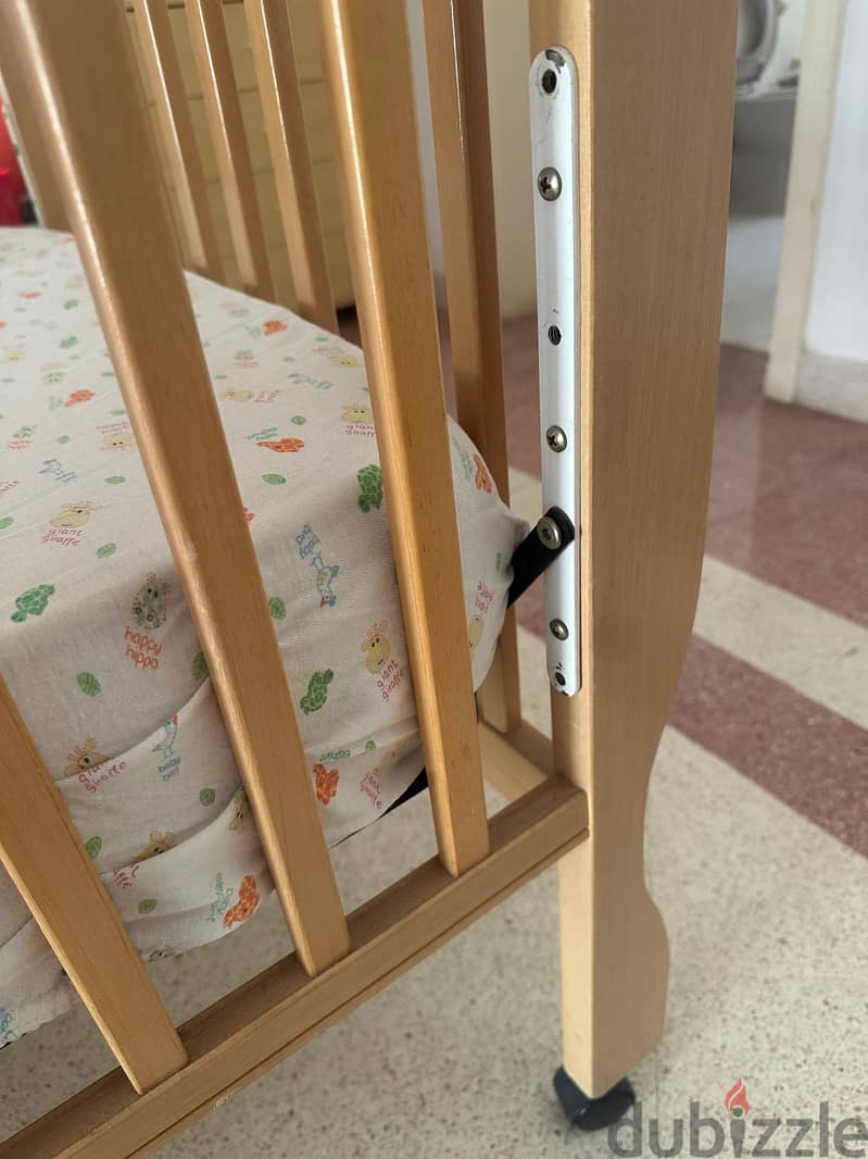 REDUCED PRUCE Baby Crib 2