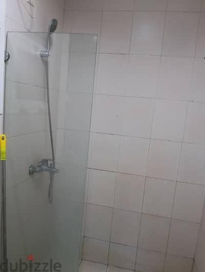 single room with bathroom 100 rent. no call pls sent watsapp