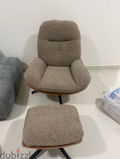 Relaxing chair for TV