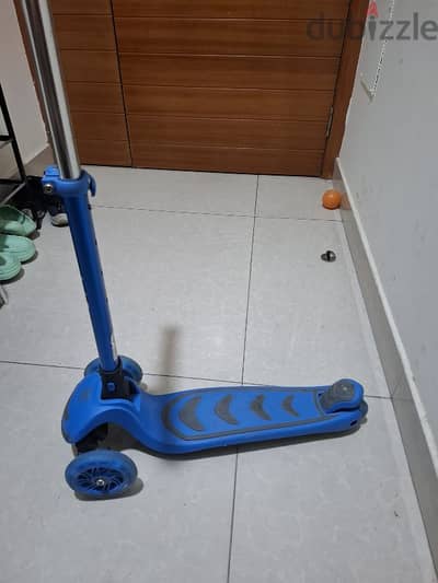 Skid Fushion kids scooter in excellent condition