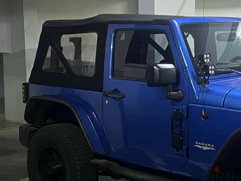 Jeep Wrangler JK soft top 2