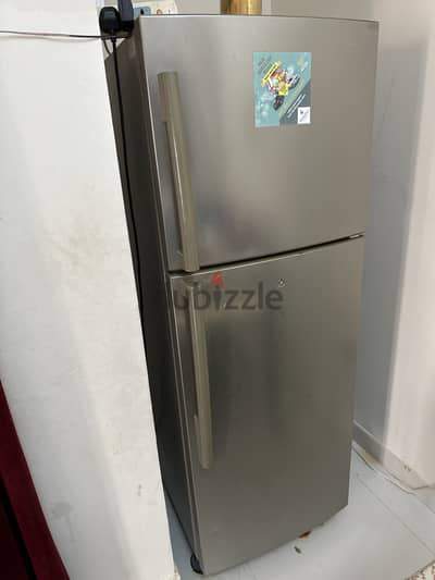 Fridge in excellent condition samsung brand