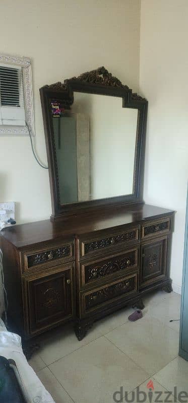 dressing table