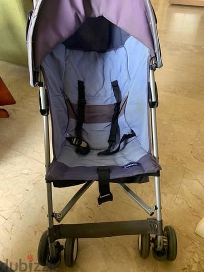 light weight stroller in good conditions