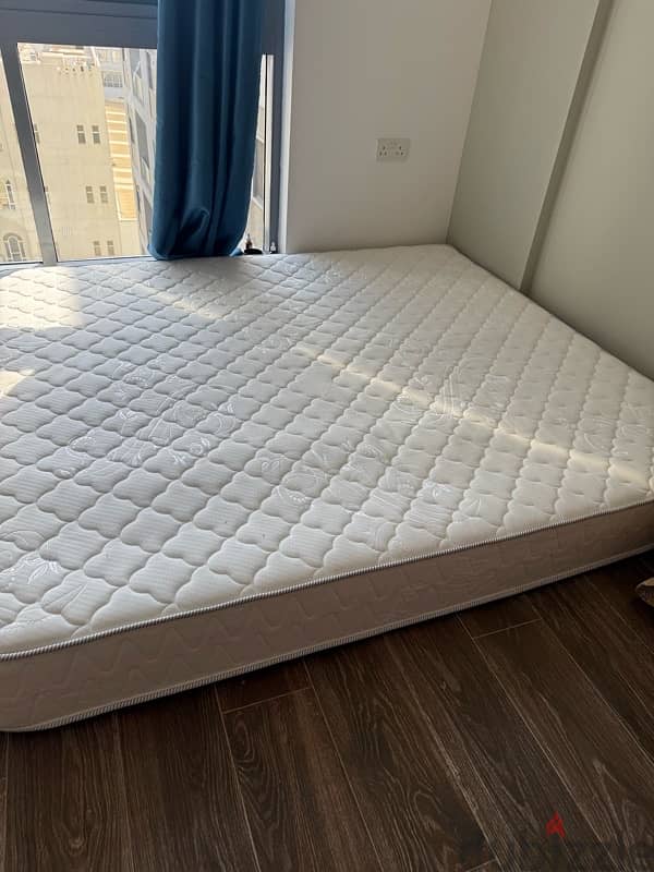 very clean  king bedset +mattress +table set 1