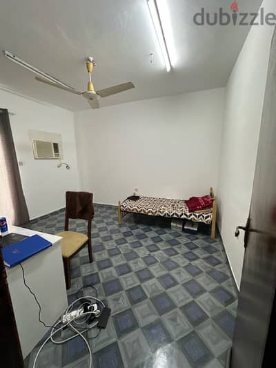 BED SPACE OR ROOM AVAILABLE AT RUWI  OPOSSITE OF APOLLO SUGAR HOSPITAL