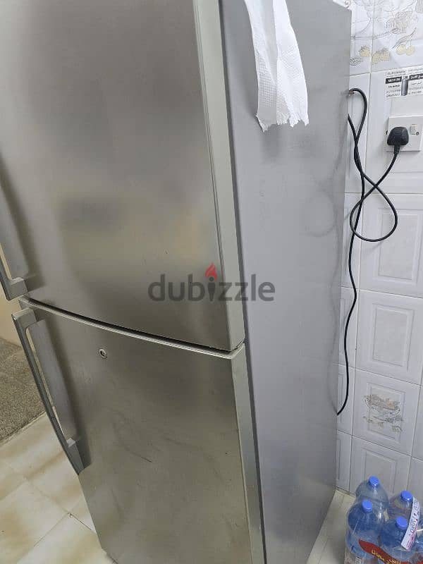 I'm selling my Samsung refrigerator in good and working condition 1