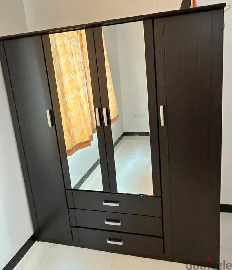 Ward Robe for Sale in Ghala Muscat 1