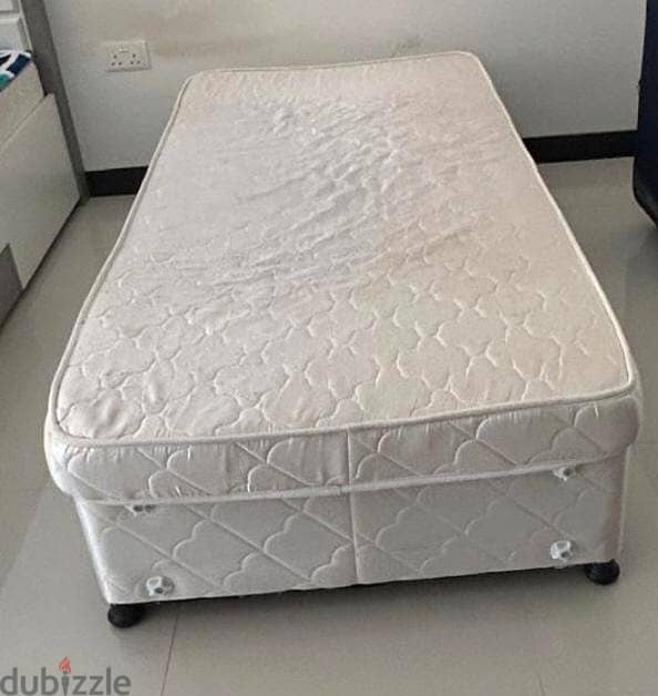 Small Bed For Sale in Good Condition 0