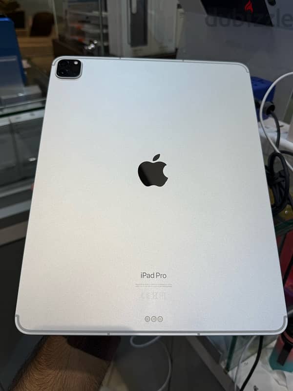 ipad pro 12.9 6 generation 1TB 5g with pencil 2 used 1