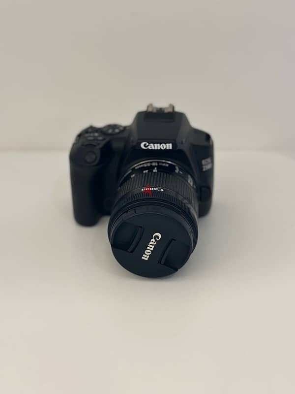 Canon Eos 250D 1