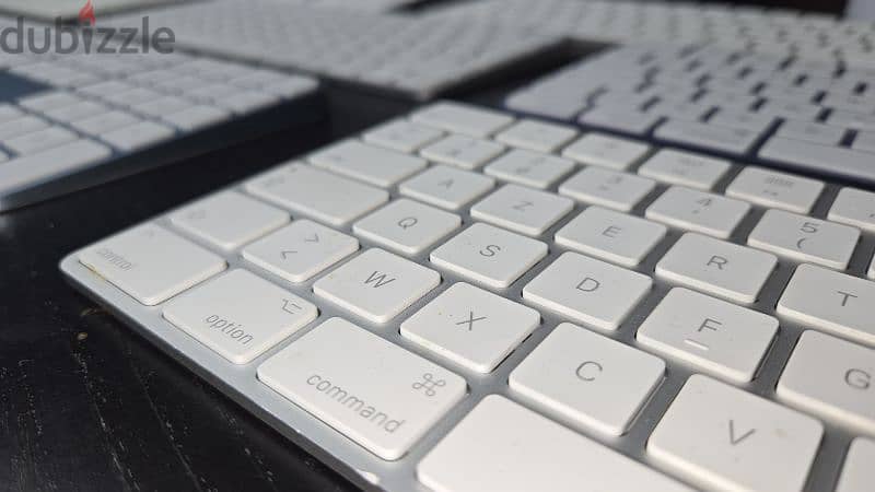 (New & Use)Apple Magic Keyboard with and without (Touch-ID) & (Numpad) 8