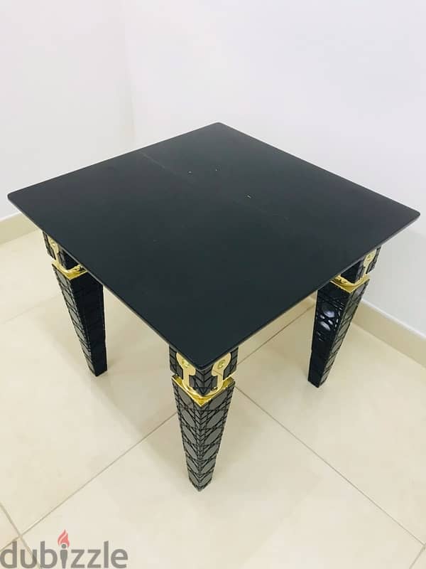 very good condition table for sale 2