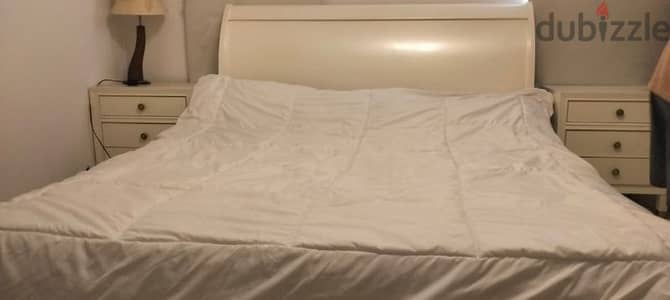 King size bed 210 x 180 for Sale